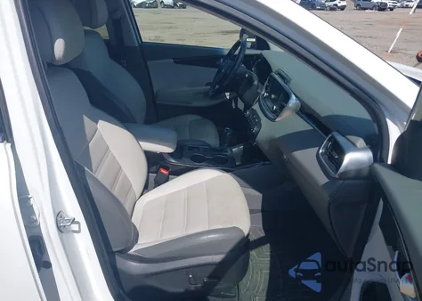 2016 Kia Sorento 3.3L Sx из США, поврежденный, VIN 5XYPKDA53GG092140